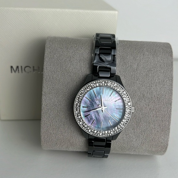 Michael kors women watch - Picture 1 of 11